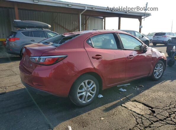 3MYDLBYV6HY149326 2017 TOYOTA YARIS Maroon Rear right