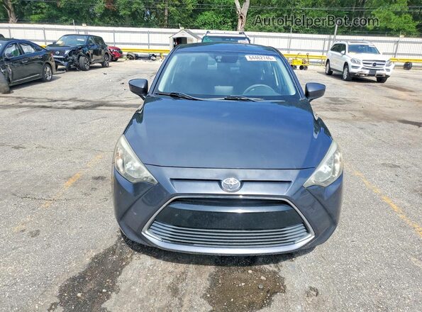 3MYDLBYV6HY169429 2017 TOYOTA YARIS Gray Вид спереду