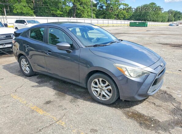 3MYDLBYV6HY169429 2017 TOYOTA YARIS Gray Передня права чверть