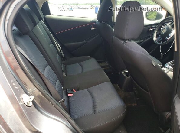 3MYDLBYV6HY169429 2017 TOYOTA YARIS Gray Вид задніх сидінь
