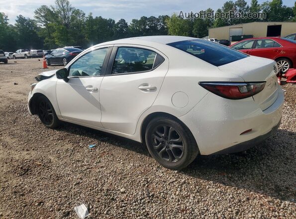 3MYDLBYV6HY178096 2017 TOYOTA YARIS White უკანა მარცხენა