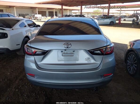 3MYDLBYV6JY322333 2018 TOYOTA YARIS IA Silver 