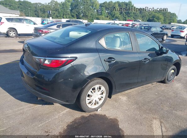 3MYDLBYV6KY502770 2019 TOYOTA YARIS Черный Задняя правая четверть