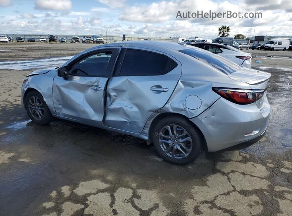 3MYDLBYV6KY503014 2019 TOYOTA YARIS Silver Задня ліва чверть
