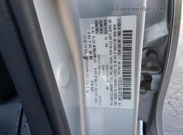 3MYDLBYV6KY503014 2019 TOYOTA YARIS Silver Вид підкапотного простору