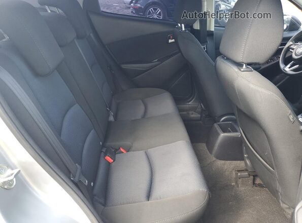 3MYDLBYV6KY503014 2019 TOYOTA YARIS Silver Вид задніх сидінь