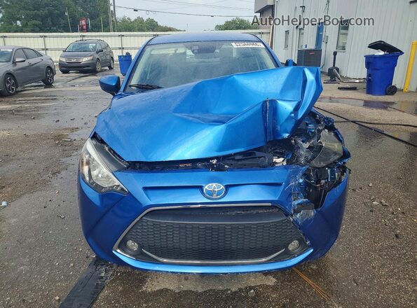 3MYDLBYV6KY508889 2019 TOYOTA YARIS Blue Front view