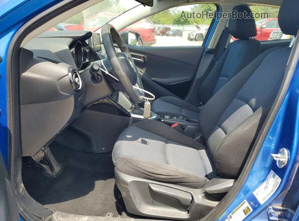 3MYDLBYV7HY148962 2017 TOYOTA YARIS Blue Front interior view