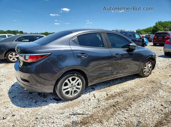 3MYDLBYV7HY192721 2017 TOYOTA YARIS Gray უკანა მარჯვენა