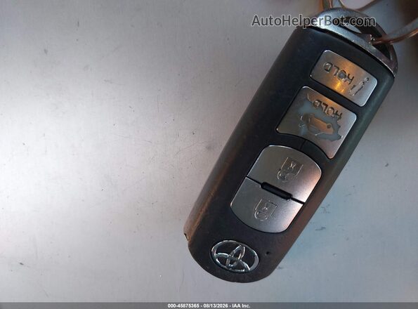 3MYDLBYV7JY329016 2018 TOYOTA YARIS IA Белый Вид панели приборов