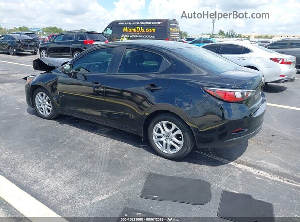 3MYDLBYV8HY156455 2017 TOYOTA YARIS IA Black Tył lewy