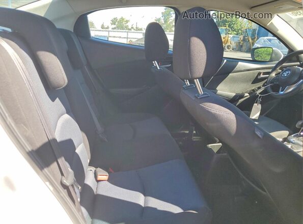 3MYDLBYV8HY180531 2017 TOYOTA YARIS White Rear seats view