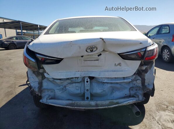3MYDLBYV8HY180531 2017 TOYOTA YARIS White Rear view
