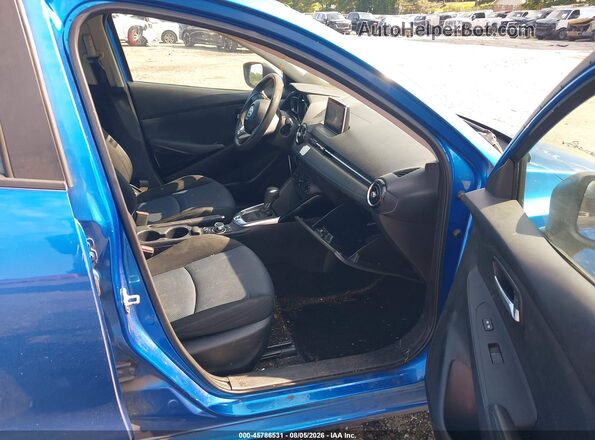 3MYDLBYV8JY308403 2018 TOYOTA YARIS IA Blue Front interior view