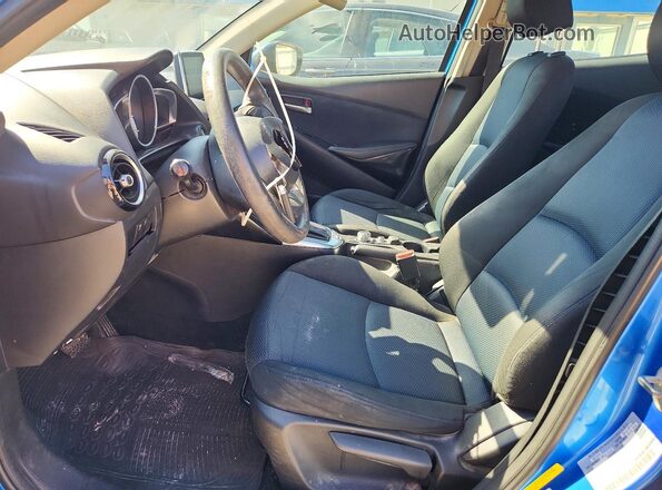 3MYDLBYV8JY331101 2018 TOYOTA YARIS Blue Սալոնի դիմացի տեսք
