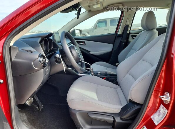 3MYDLBYV8KY521160 2019 TOYOTA YARIS Red Սալոնի դիմացի տեսք