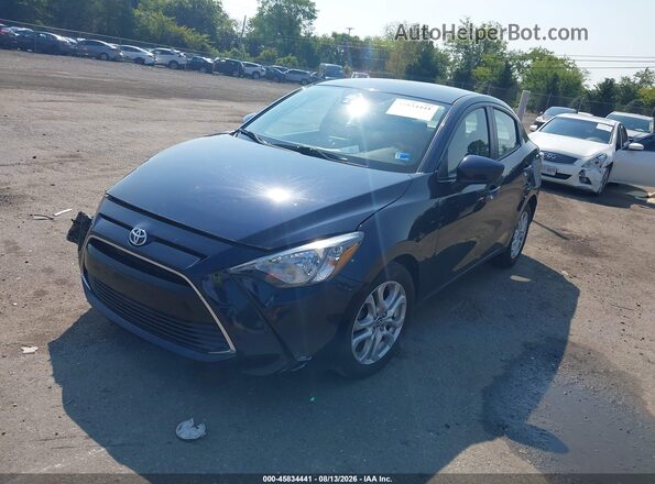 3MYDLBYV9HY154763 2017 TOYOTA YARIS IA Blue Przód lewy