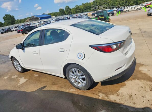 3MYDLBYV9HY159039 2017 TOYOTA YARIS White Tył lewy