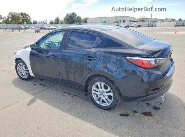3MYDLBYV9HY160546 2017 TOYOTA YARIS Black Задня ліва чверть