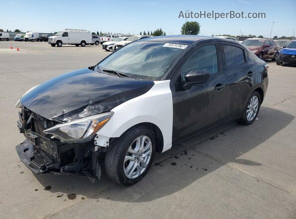 3MYDLBYV9HY160546 2017 TOYOTA YARIS Black Панорамний вид салону 360°