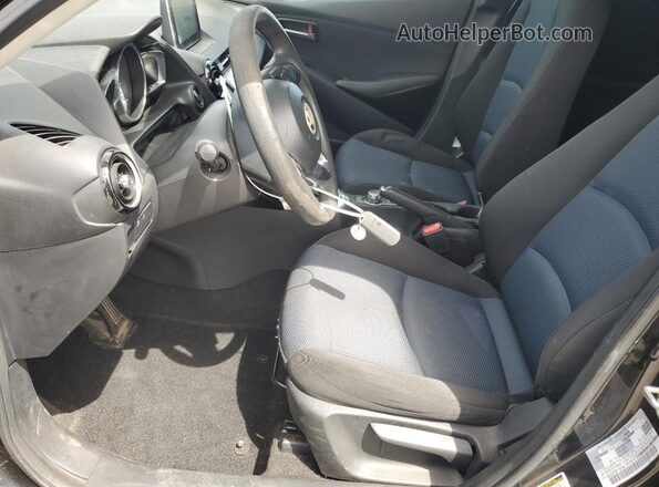 3MYDLBYV9HY160546 2017 TOYOTA YARIS Black 