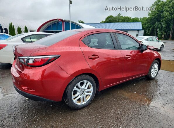 3MYDLBYV9HY183261 2017 TOYOTA YARIS Red Rear right