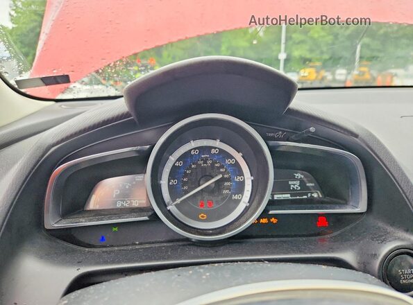 3MYDLBYV9HY183261 2017 TOYOTA YARIS Red Instrument cluster view