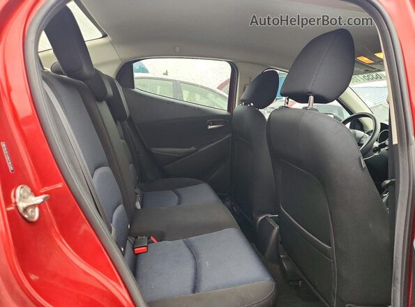 3MYDLBYV9HY183261 2017 TOYOTA YARIS Red Rear seats view