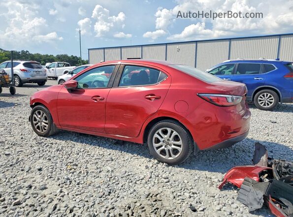 3MYDLBYV9JY325016 2018 TOYOTA YARIS Burgundy Հետևի ձախ
