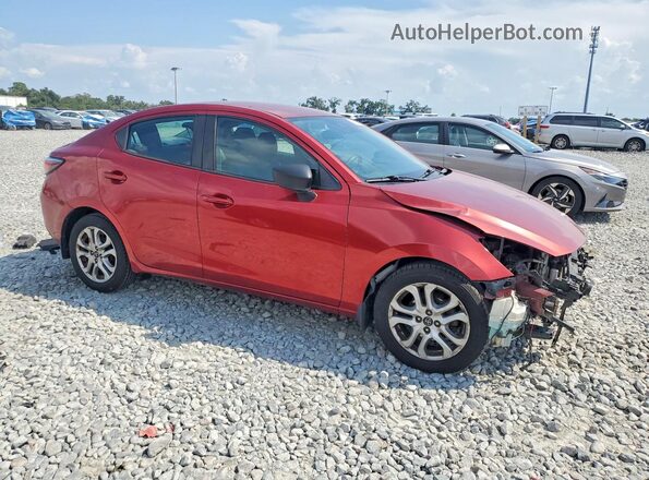 3MYDLBYV9JY325016 2018 TOYOTA YARIS Burgundy Առջևի աջ