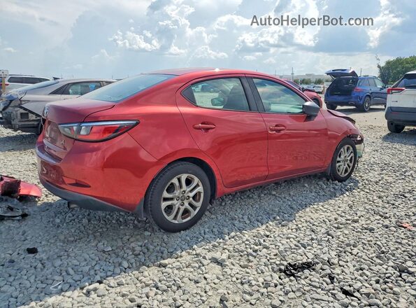 3MYDLBYV9JY325016 2018 TOYOTA YARIS Burgundy Հետևի աջ