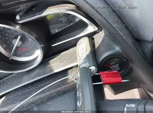 3MYDLBYVXHY179705 2017 TOYOTA YARIS IA Red Vista del salpicadero