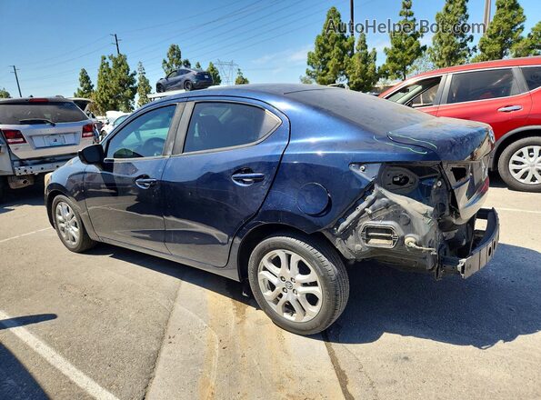 3MYDLBYVXHY193698 2017 TOYOTA YARIS Blue Tył lewy
