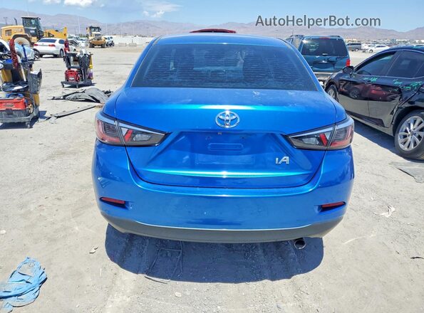 3MYDLBYVXHY196181 2017 TOYOTA YARIS Blue Rear view
