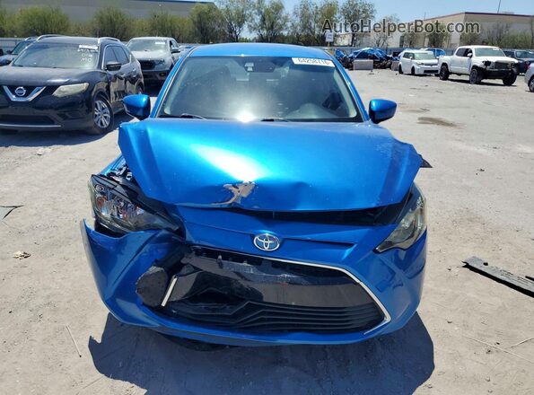 3MYDLBYVXHY196181 2017 TOYOTA YARIS Blue Front view