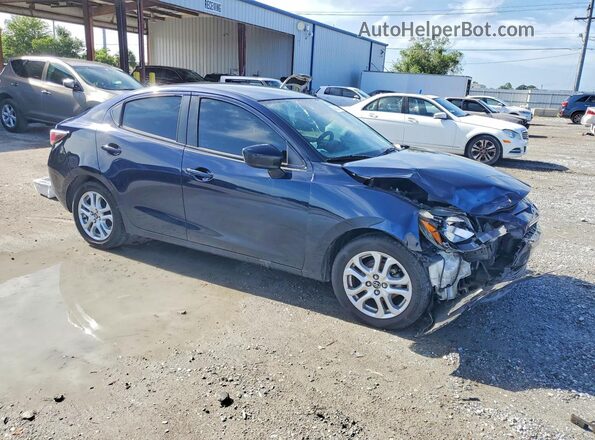 3MYDLBYVXJY305650 2018 TOYOTA YARIS Blue Delantero derecho