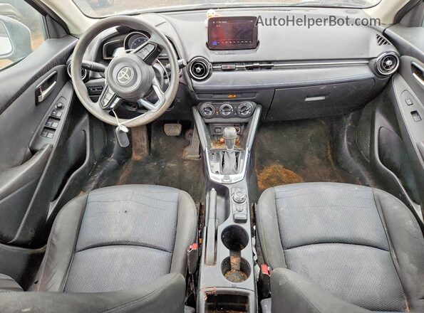 3MYDLBYVXKY514064 2019 TOYOTA YARIS White Вид панелі приладів