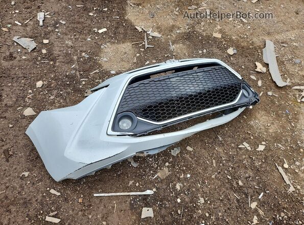 3MYDLBYVXKY514064 2019 TOYOTA YARIS White Вид підкапотного простору
