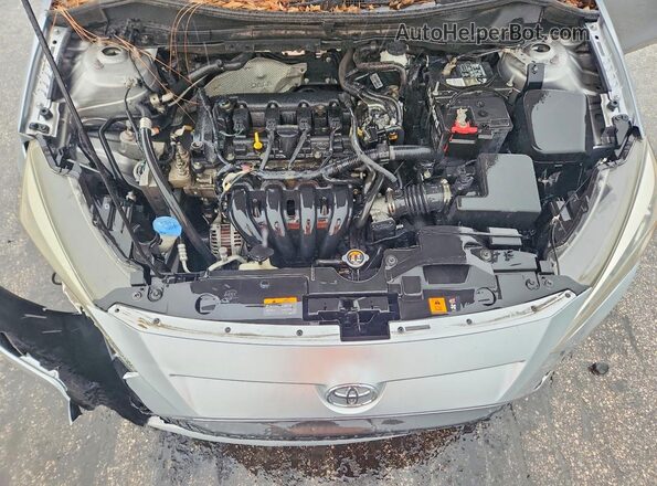 3MYDLBYVXKY517594 2019 TOYOTA YARIS Silver Սալոնի հետևի տեսք