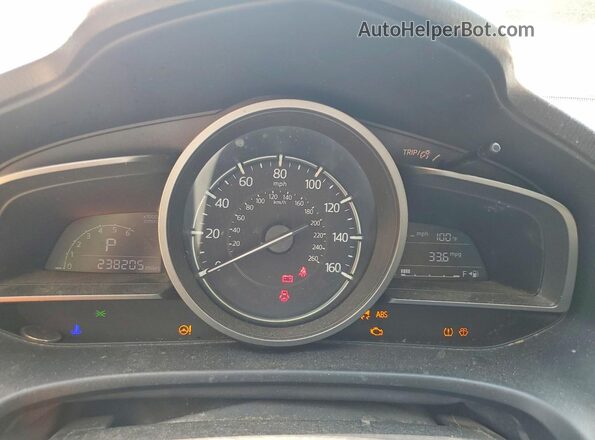 3MZBN1K70JM196642 2018 MAZDA 3 Silver Սարքավորումների վահանակի տեսք