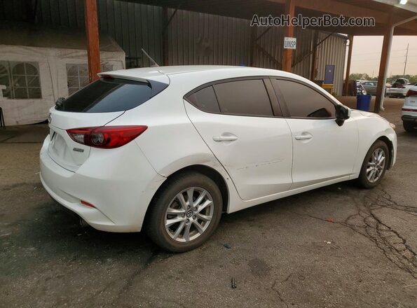 3MZBN1K78JM190569 2018 MAZDA 3 Белый Задняя правая четверть