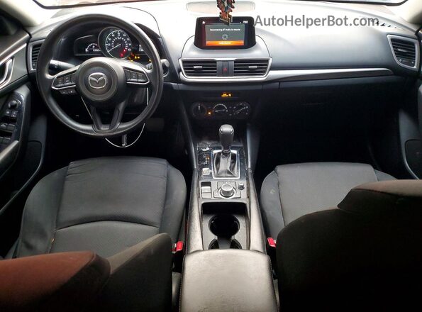 3MZBN1K78JM190569 2018 MAZDA 3 Белый Вид панели приборов