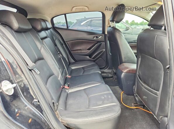 3MZBN1L30JM267091 2018 MAZDA 3 Black Вид задніх сидінь