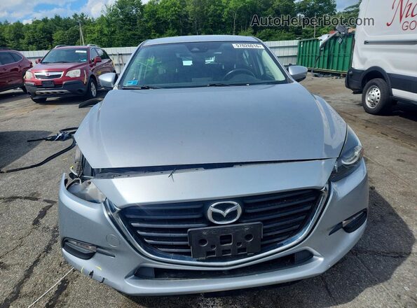 3MZBN1L31JM181711 2018 MAZDA 3 Silver Widok z przodu