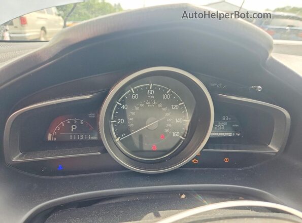 3MZBN1L31JM181711 2018 MAZDA 3 Silver Widok zestawu wskaźników
