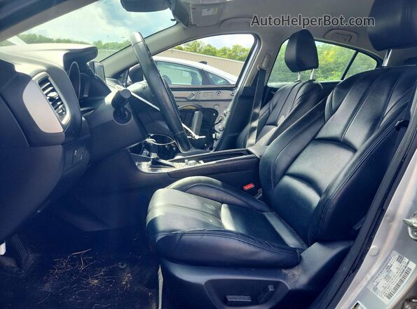3MZBN1L31JM181711 2018 MAZDA 3 Silver Widok wnętrza z przodu