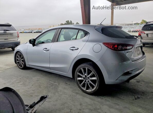 3MZBN1L32JM199568 2018 MAZDA 3 Silver Rear left