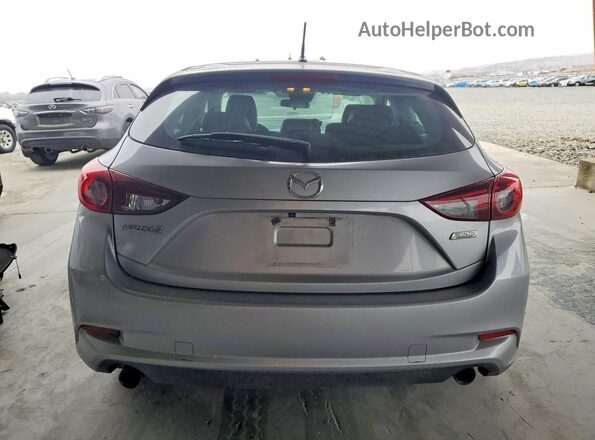 3MZBN1L32JM199568 2018 MAZDA 3 Silver Rear view