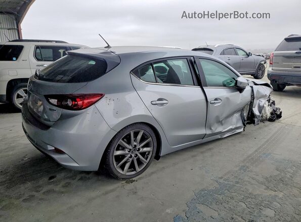 3MZBN1L32JM199568 2018 MAZDA 3 Silver Rear right