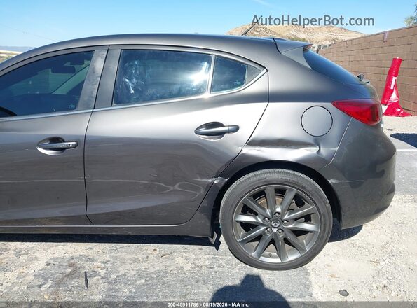 3MZBN1L36JM269590 2018 MAZDA 3 Gray Widok z przodu